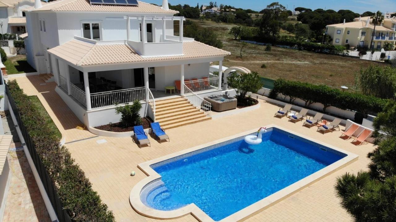Sunset Villa By Laranjal Rentals Olhos de Agua  Zewnętrze zdjęcie