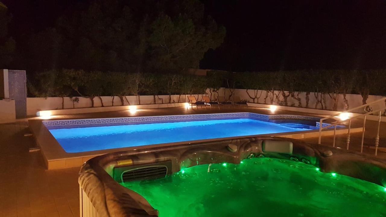 Sunset Villa By Laranjal Rentals Olhos de Agua  Zewnętrze zdjęcie